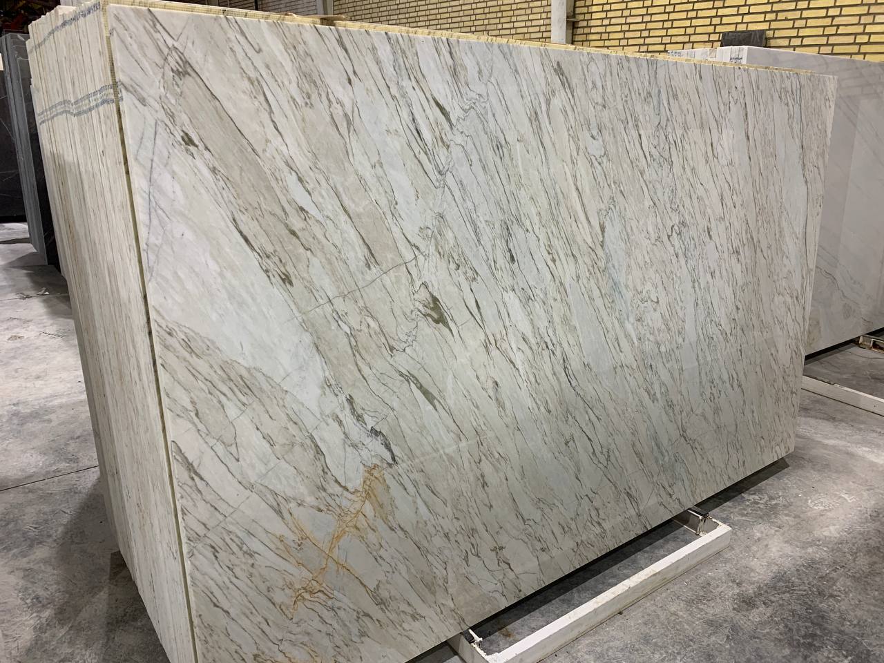 اسلب چینی سفید الیگودرز بیانکو