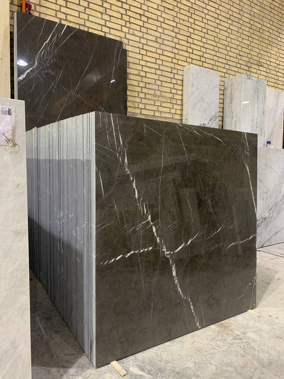 اسلب مرمریت مشکی لاشتر