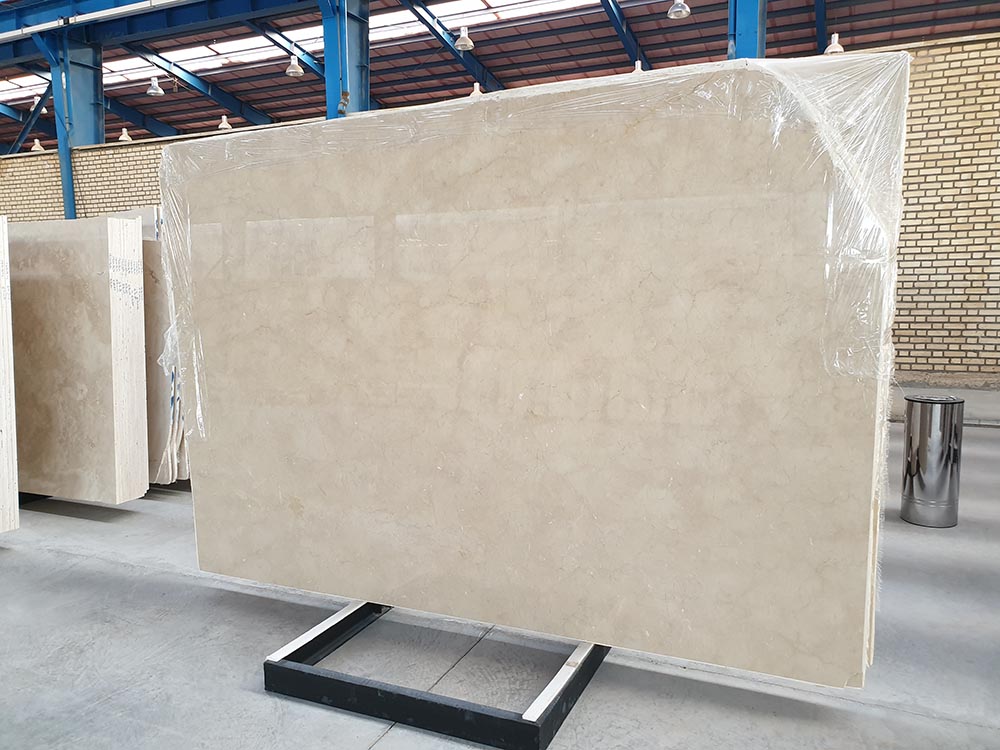 مرمریت روشن و کرم دهبید